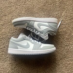Women’s Air Jordan 1 Low White/Wolf Grey Size 10.5
